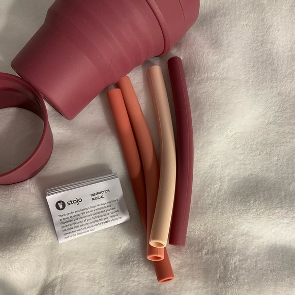 NEW Stojo collapsible cup with 4 reusable straws. Great for the environment - Picture 6 of 9